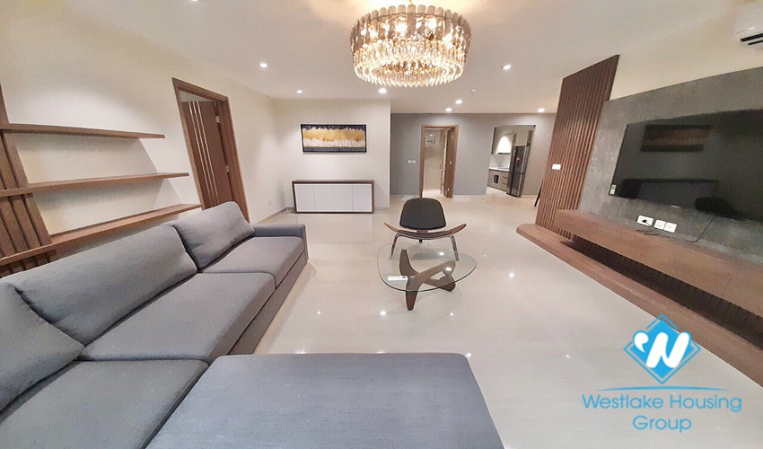 Nice new apartment for rent at the link Ciputra building 3 bedrooms 2 bathrooms fully furnished